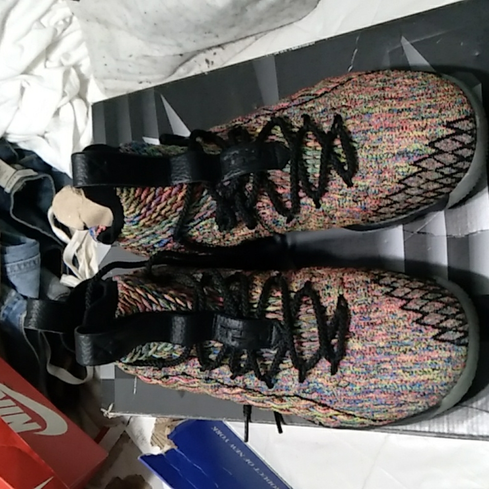Men LebronXV